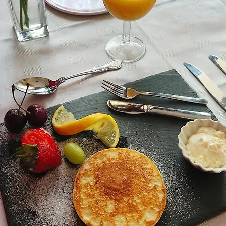 Inishross House Panzió *