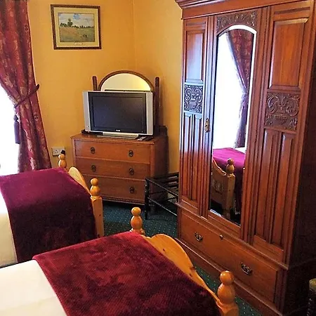 Inishross House