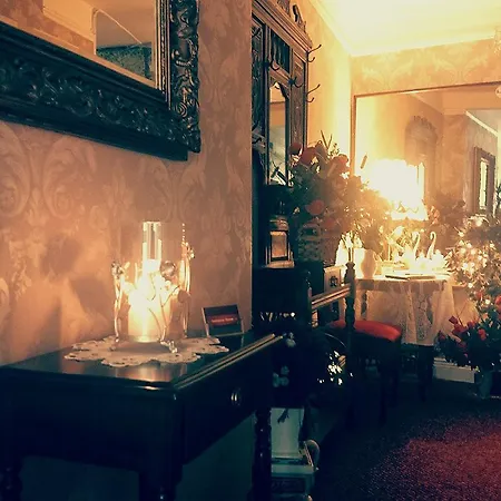 Inishross House Bed & Breakfast