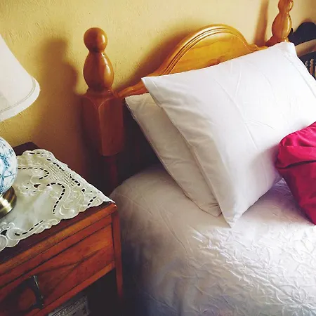 Inishross House Bed & Breakfast